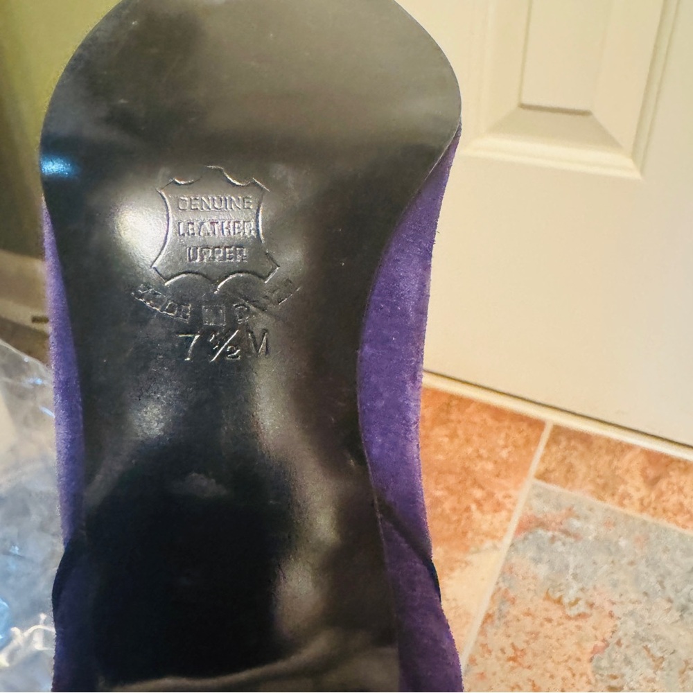Purple Suede Kitten Heels Pointed Toe Ankle Boots! - Picture 14 of 15